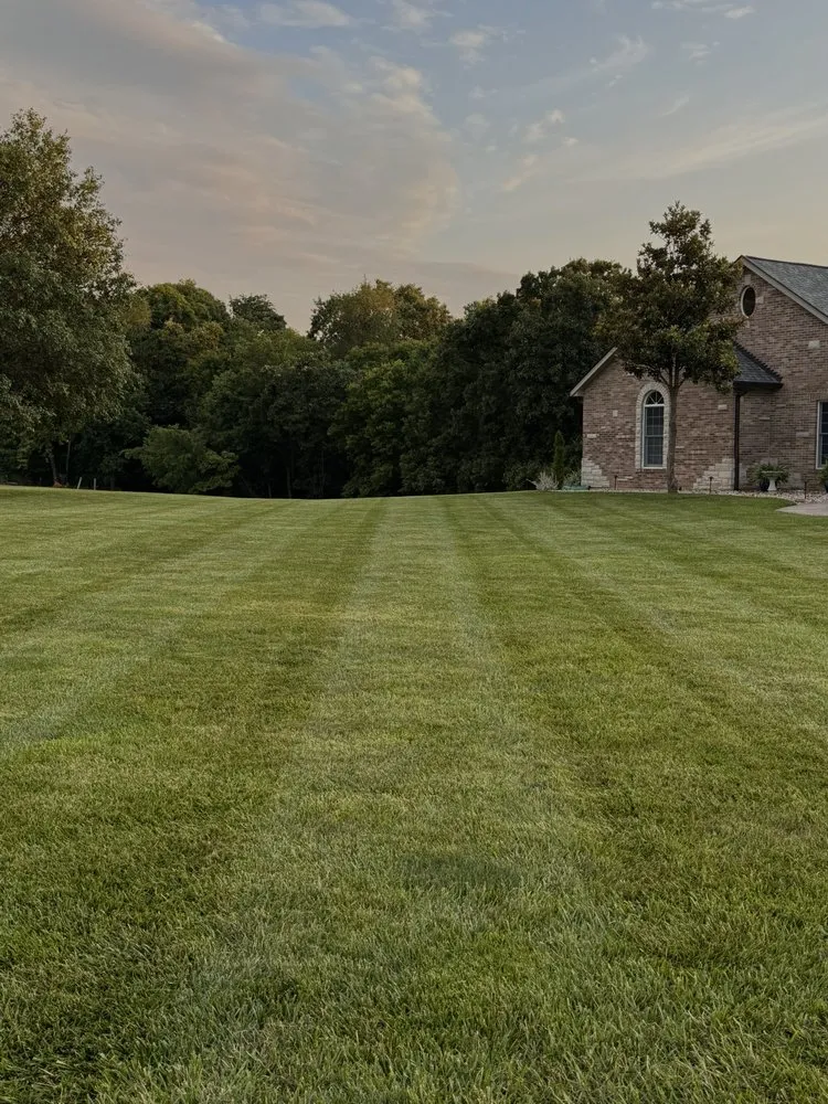 Top-rated lawn mowing service in High Ridge, MO by Shekas Precise Lawncare