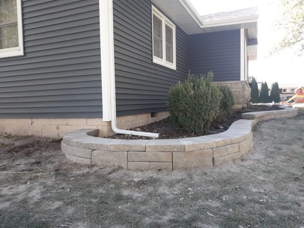 Professional yard cleanup service experts serving Ellsworth, IL - Shelby Landscaping