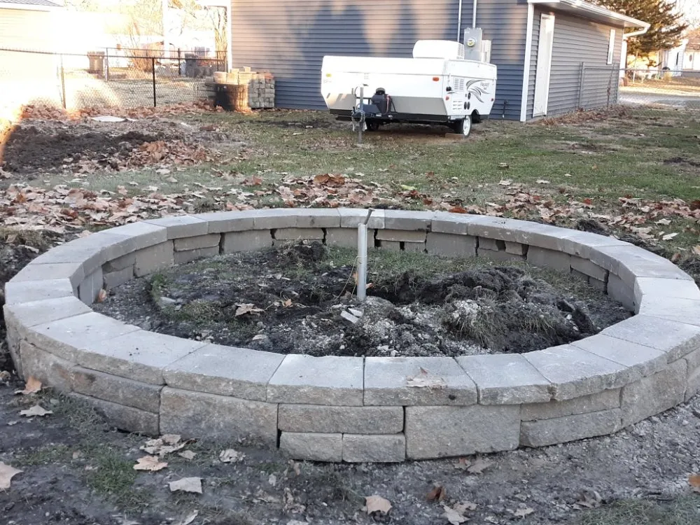 Custom yard maintenance for beautiful yards across Ellsworth, IL - Shelby Landscaping