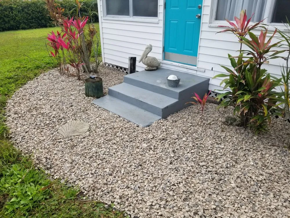 Local yard maintenance in Bradenton, FL by Shell Driveways and Landscape