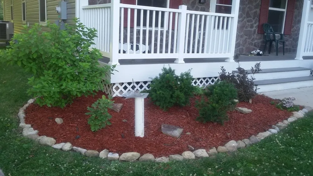 Top-rated yard maintenance for beautiful yards across Delaware, OH - Shelly's Yard And Home Magic