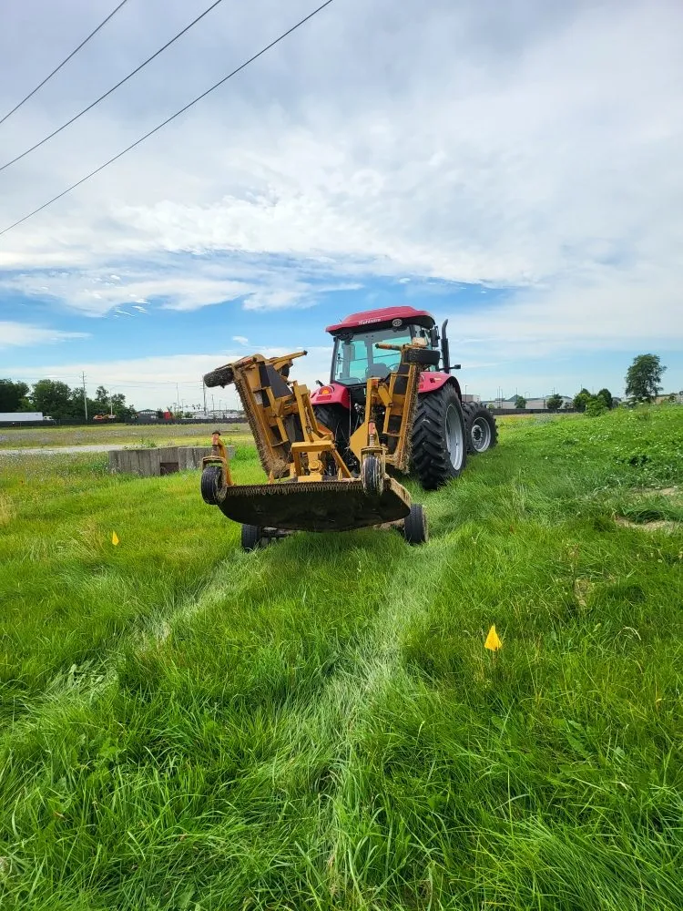 Custom residential landscaping experts serving Homewood, IL - Shelton Group