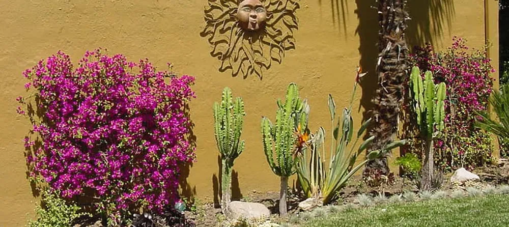 Custom lawn mowing service in Sherman Oaks, CA by Sherman Oaks Landscaping