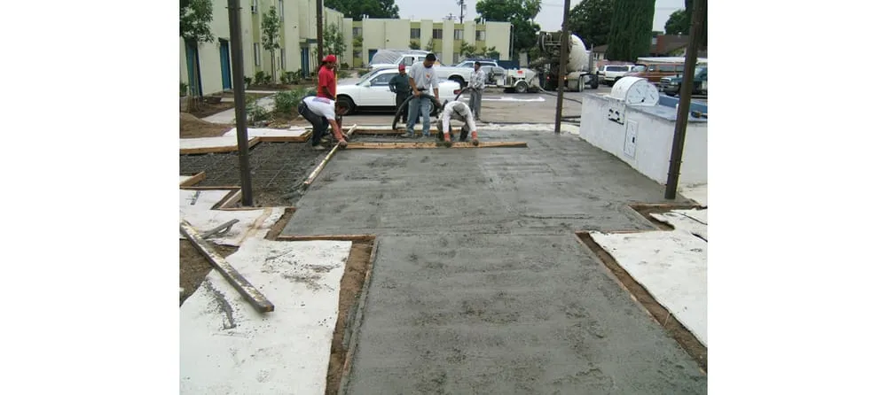 Top-rated yard cleanup service for beautiful yards in Sherman Oaks, CA by Sherman Oaks Landscaping