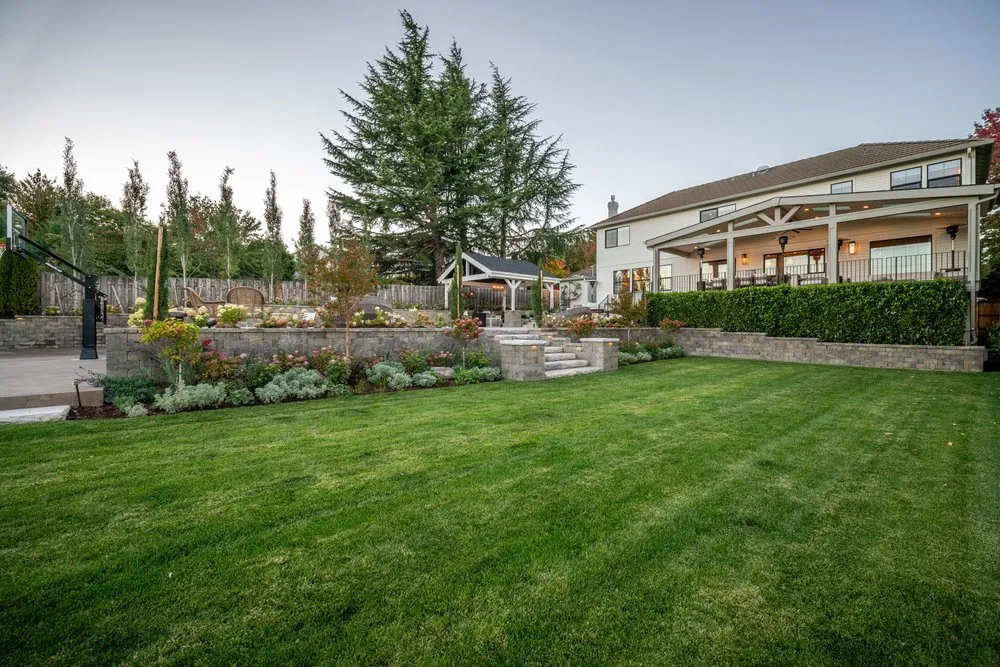 Professional lawn care service experts serving Sherwood, OR - Sherwood Oregon Lawn Care