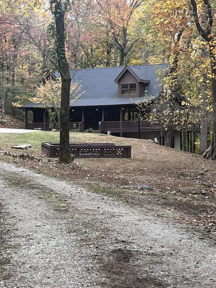 Top-rated lawn care service in Winchester, TN by Shetters Lawncare