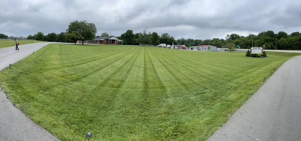 Reliable lawn mowing service in Winchester, TN - Shetters Lawncare