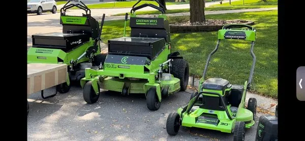 Shh-Itz Electric lawn care services Logo