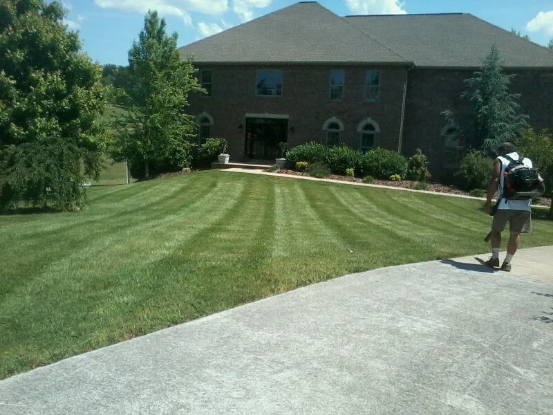 Top-rated lawn care service in Elizabethton, TN - Shields Lawn Care