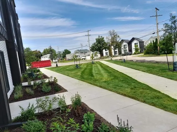 Affordable landscape design experts serving Peoria, IL - Shine Bright Solutions