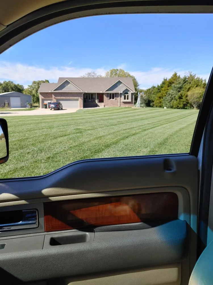 Local yard cleanup service in Andover, KS - Shine Bright Window Cleaning