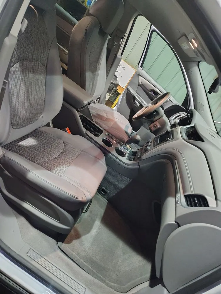 Local lawn care service for year-round maintenance in Longview, WA by Shine Brite Like A Diamond