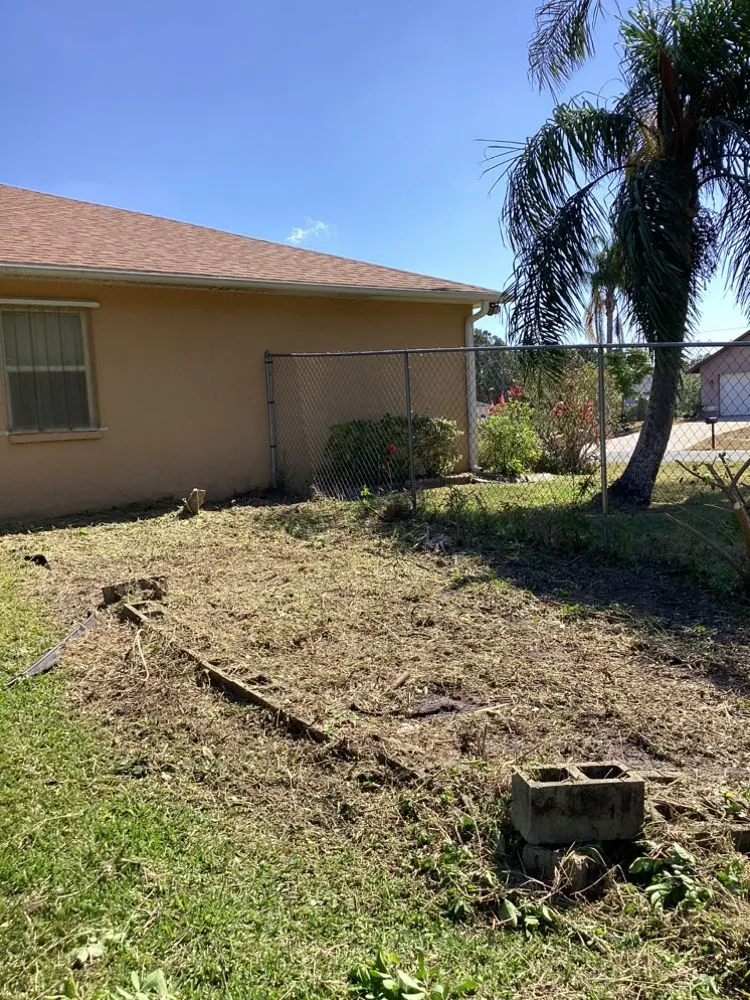 Top-rated lawn care service in Cocoa, FL by Shine Rite