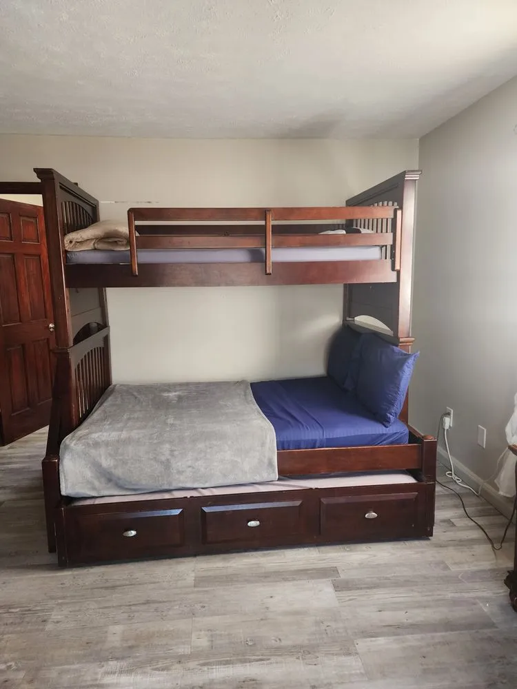 Reliable lawn care service in East Stroudsburg, PA by Shinehill and Sons