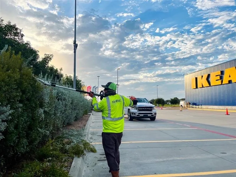 Affordable garden landscaping in Carrollton, TX by SHINEscapes