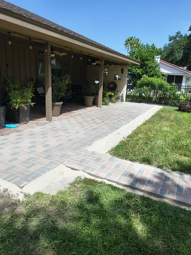 Expert outdoor landscaping in Santa Rosa, TX - Shino Lawns