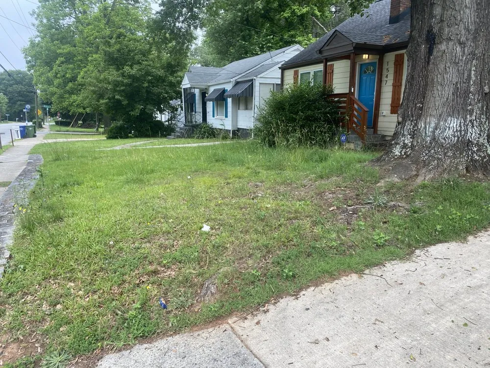 Custom yard maintenance experts serving Atlanta, GA - SHI's Neighborhood Landscaping