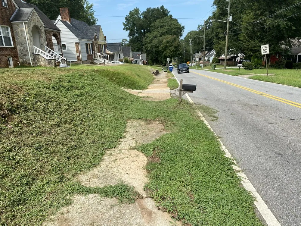 Custom yard maintenance in Atlanta, GA by SHI's Neighborhood Landscaping