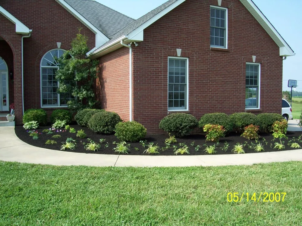 Affordable garden landscaping near you in Clarksville, TN by Sholar's Landscaping & Lawn Care