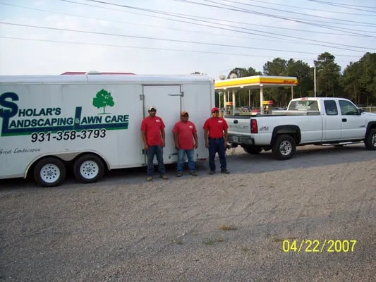 Sholar's Landscaping & Lawn Care Logo