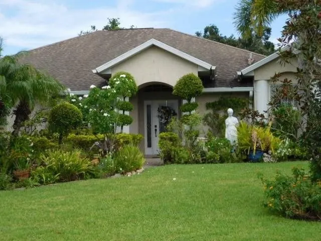 Expert landscape design in Panama City, FL by Shomper’s Lawn Service