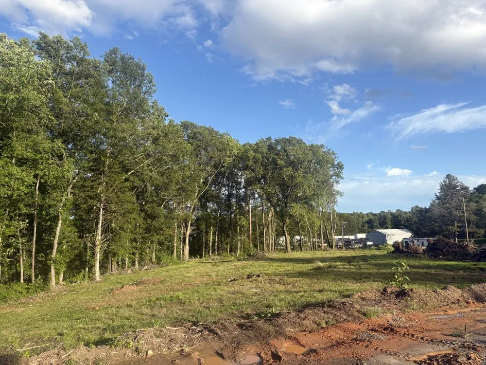 Reliable lawn mowing service in Pelzer, SC - Shooks Landworks