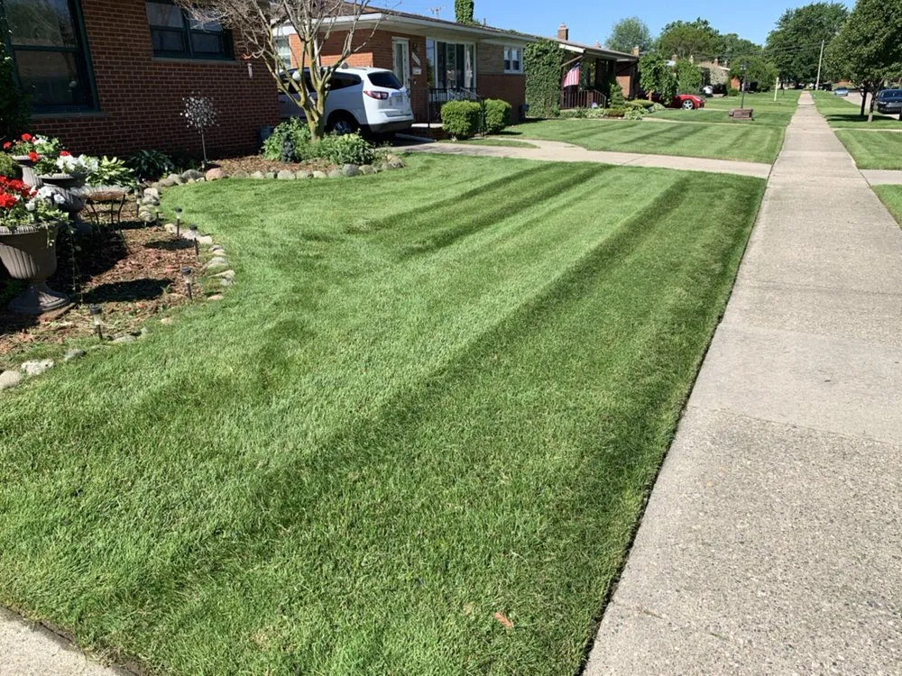 Expert garden landscaping in Saint Clair Shores, MI - Shores Landscaping