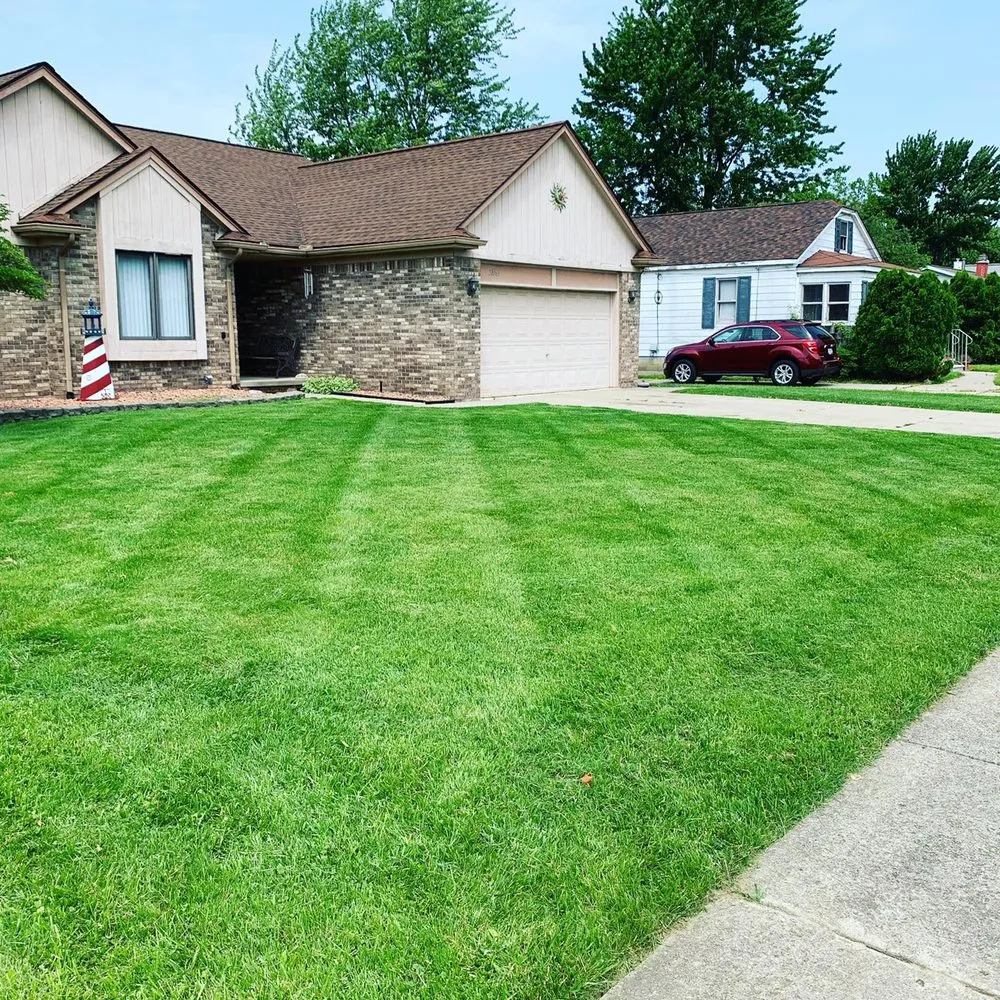 Reliable lawn care service in Saint Clair Shores, MI - Shores Landscaping