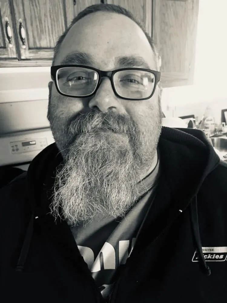 Local landscaping services experts serving Chesterfield, IN - Shorts