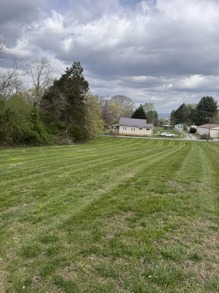 Reliable lawn care service for residential properties in Whitesburg, TN by Short’s Lawn Care & Landscaping