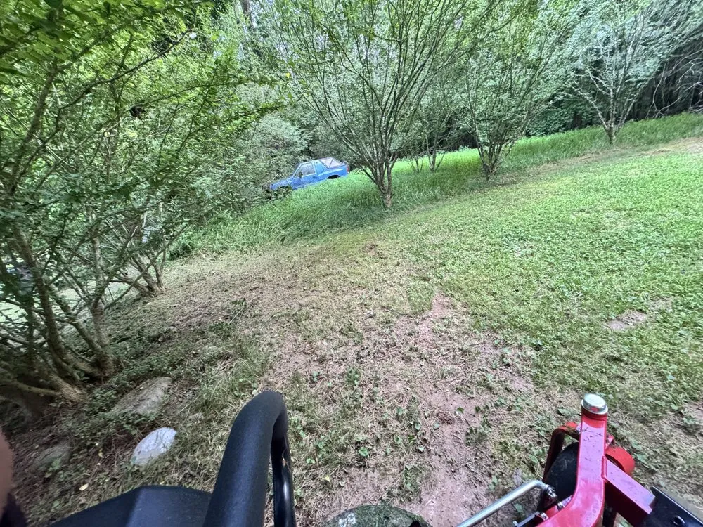 Custom yard maintenance in Henderson, NC - Shorty Pete’s Lawn Service