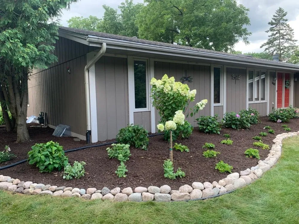 Top-rated yard maintenance in Normal, IL - Shovel & Spade Landscaping