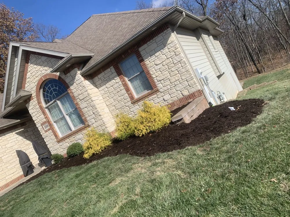 Top-rated outdoor landscaping experts serving New Bloomfield, MO - Show-Me Mow & Snow