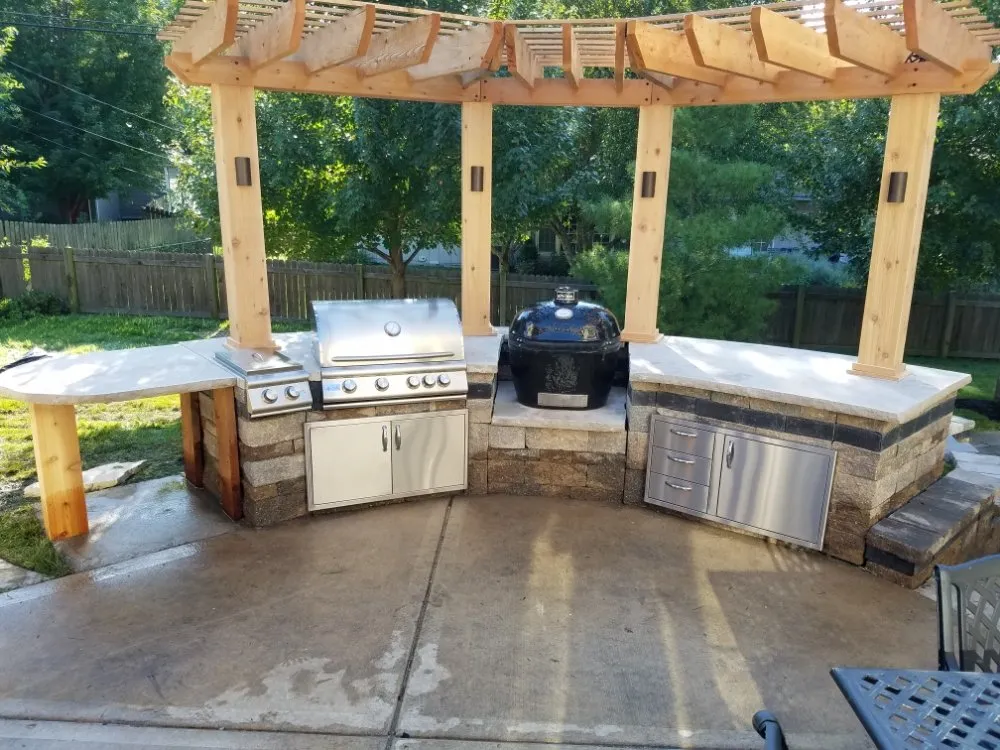 Local outdoor landscaping experts serving Lee's Summit, MO - Show Me Outdoor Living