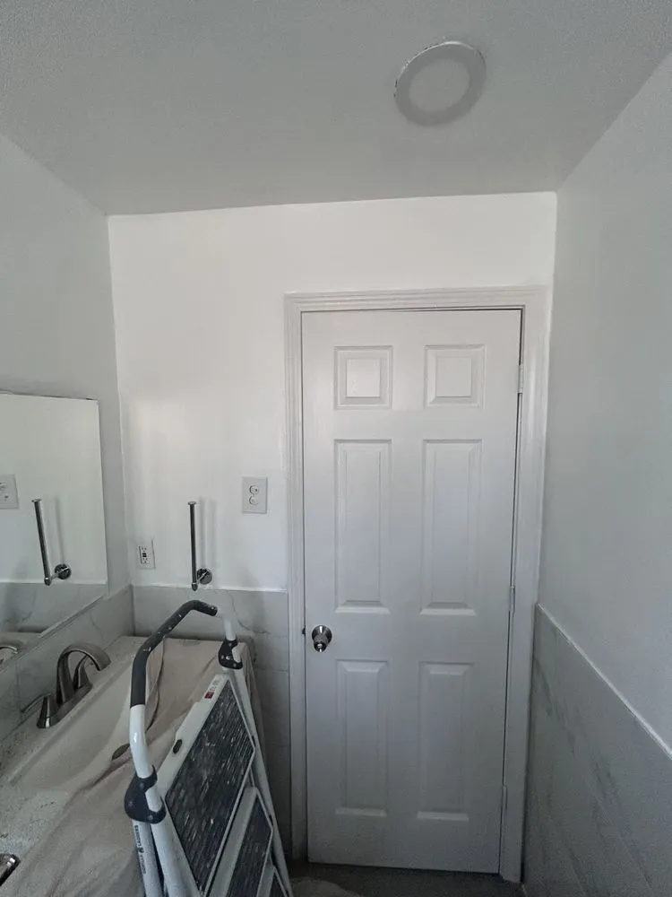 Local outdoor landscaping for residential properties in Florissant, MO by Show Me Service