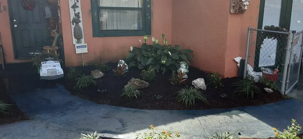 Top-rated lawn mowing service for year-round maintenance across Bradenton, FL - Show Off Landscaping