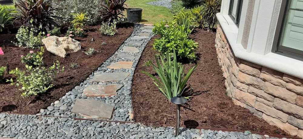 Expert yard maintenance for beautiful yards in Bradenton, FL by Show Off Landscaping