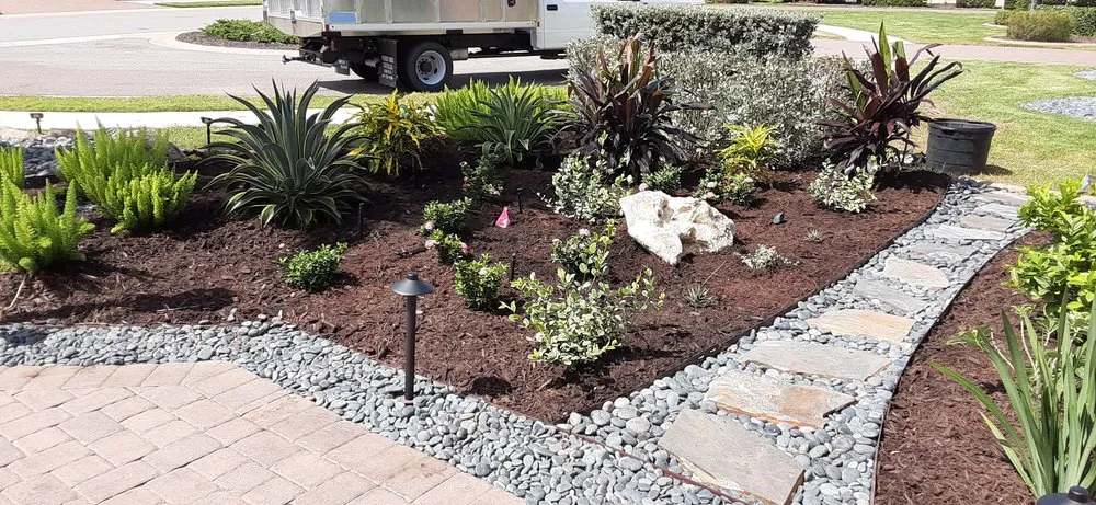 Affordable yard maintenance experts serving Bradenton, FL - Show Off Landscaping