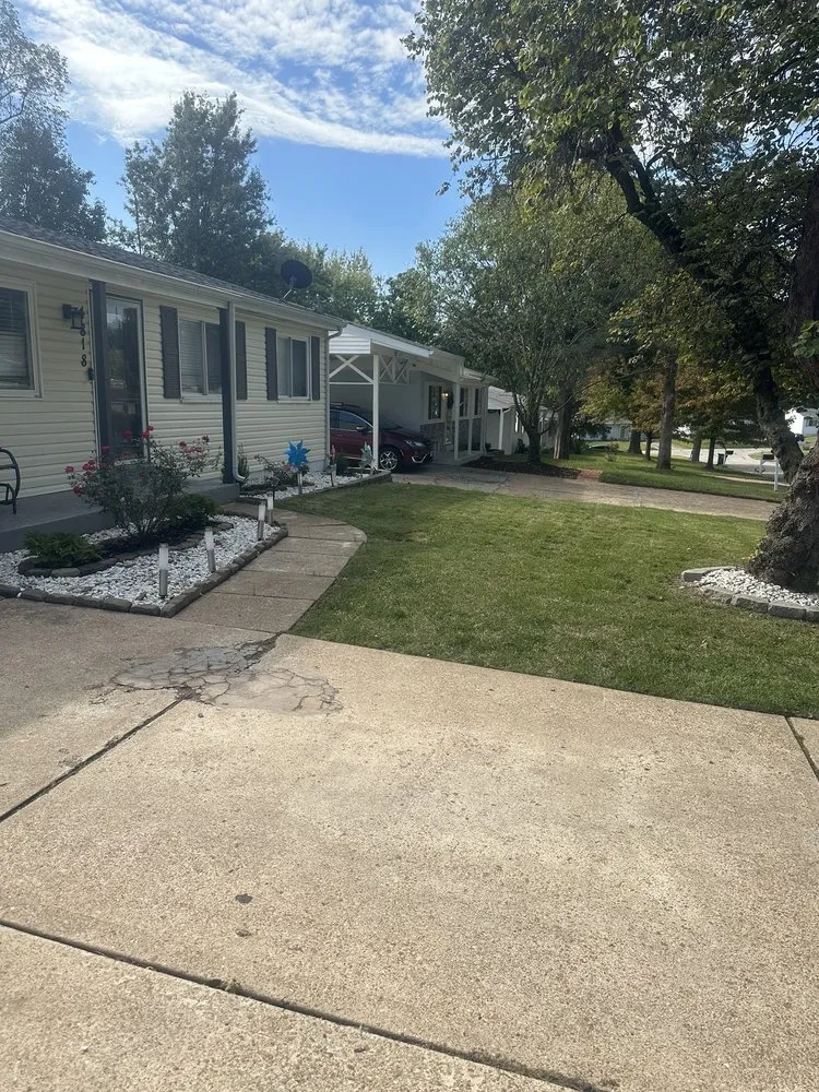 Professional lawn care service in St. Louis, MO by Show Up Show Off Landscaping And More