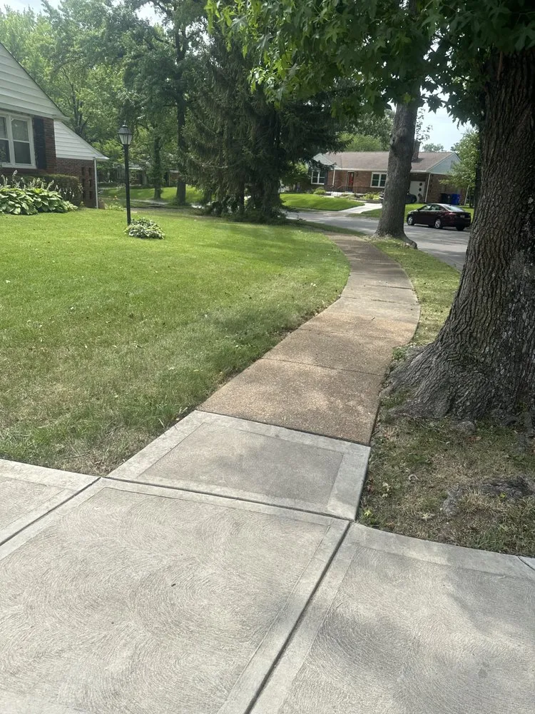 Trusted lawn mowing service experts serving St. Louis, MO - Show Up Show Off Landscaping And More