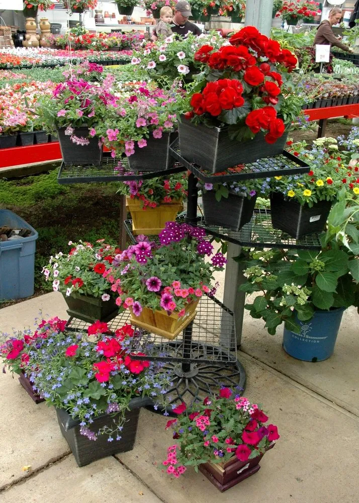 Custom lawn mowing service experts serving Coldwater, MI - Showcase Gardens & Landscaping