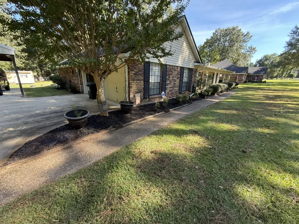 Reliable landscaping services in Shreveport, LA by ShrevePro Lawns