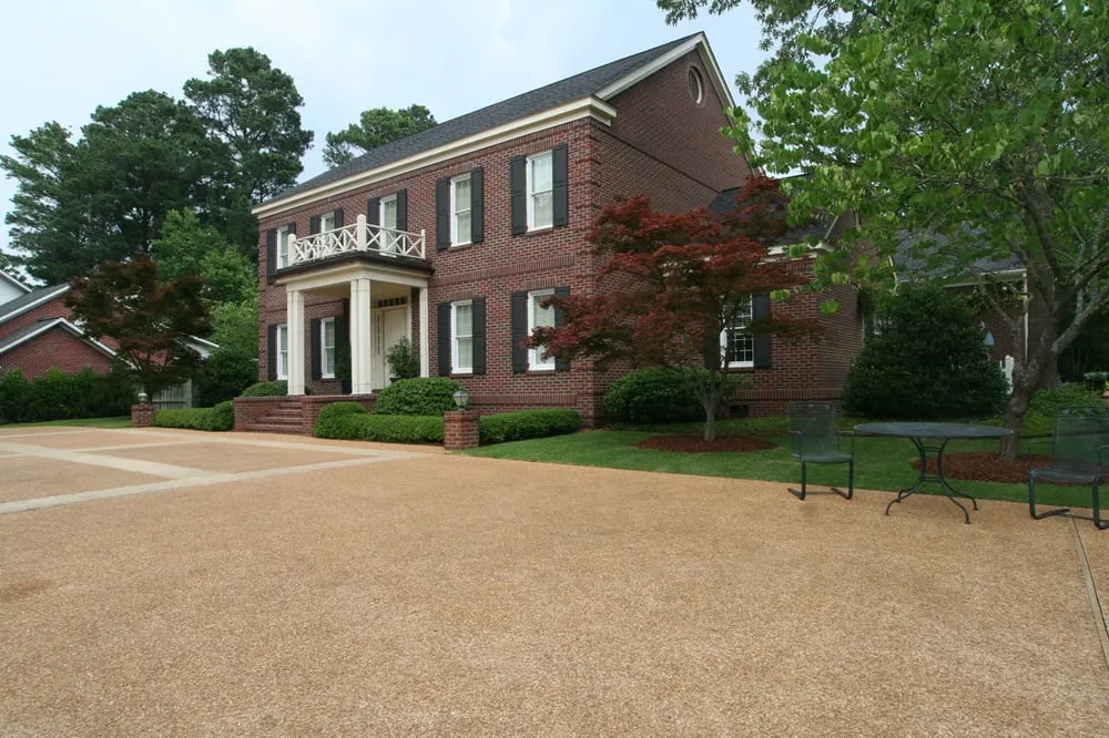 Custom lawn mowing service near you in Maben, MS by Shuff Landscape Service