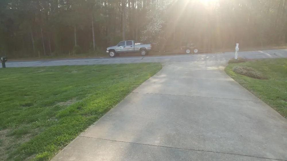 Professional yard cleanup service for beautiful yards across Claremont, NC - Shuler's Lawn Care