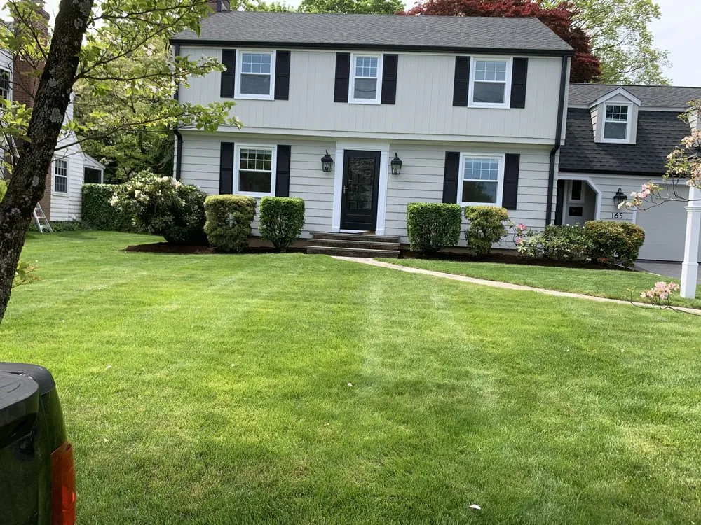 Custom yard maintenance for homes in Bridgeport, CT by Sical Cortez Landscaping