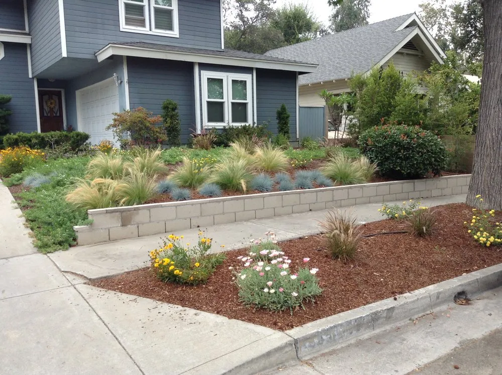 Reliable garden landscaping near you in Los Angeles, CA by Siena Landscapes