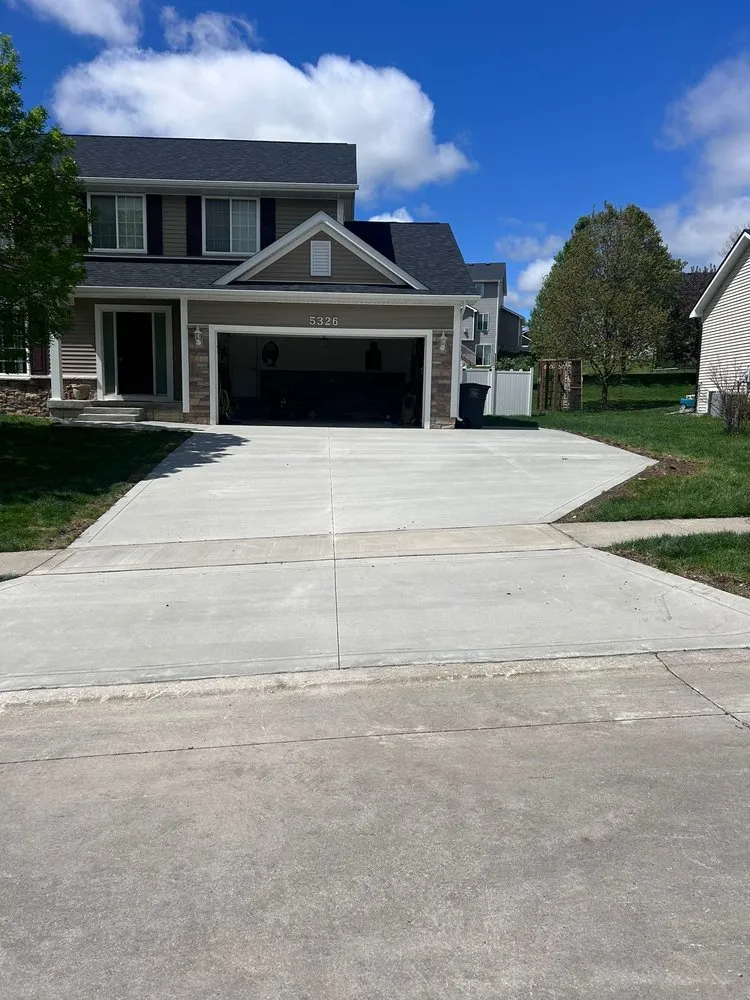Custom residential landscaping for residential properties across Des Moines, IA - Sierra Construction