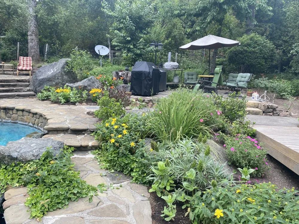 Affordable yard cleanup service with custom design in Geyserville, CA by Sierra Gold Landscaping