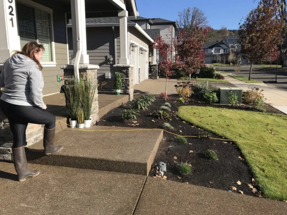 Custom landscaping services experts serving Dayton, OR - Sierra Lake Landscape Maintenance