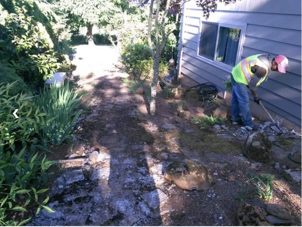 Custom lawn care service in Dayton, OR by Sierra Lake Landscape Maintenance